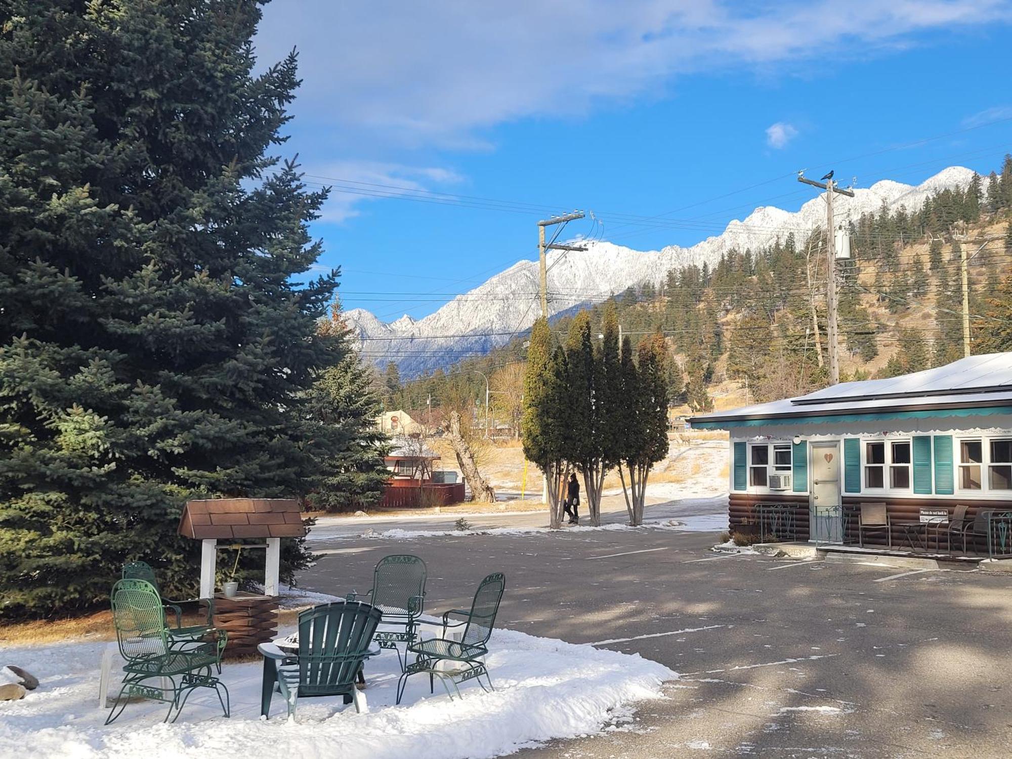 Lido Motel Radium Hot Springs Εξωτερικό φωτογραφία
