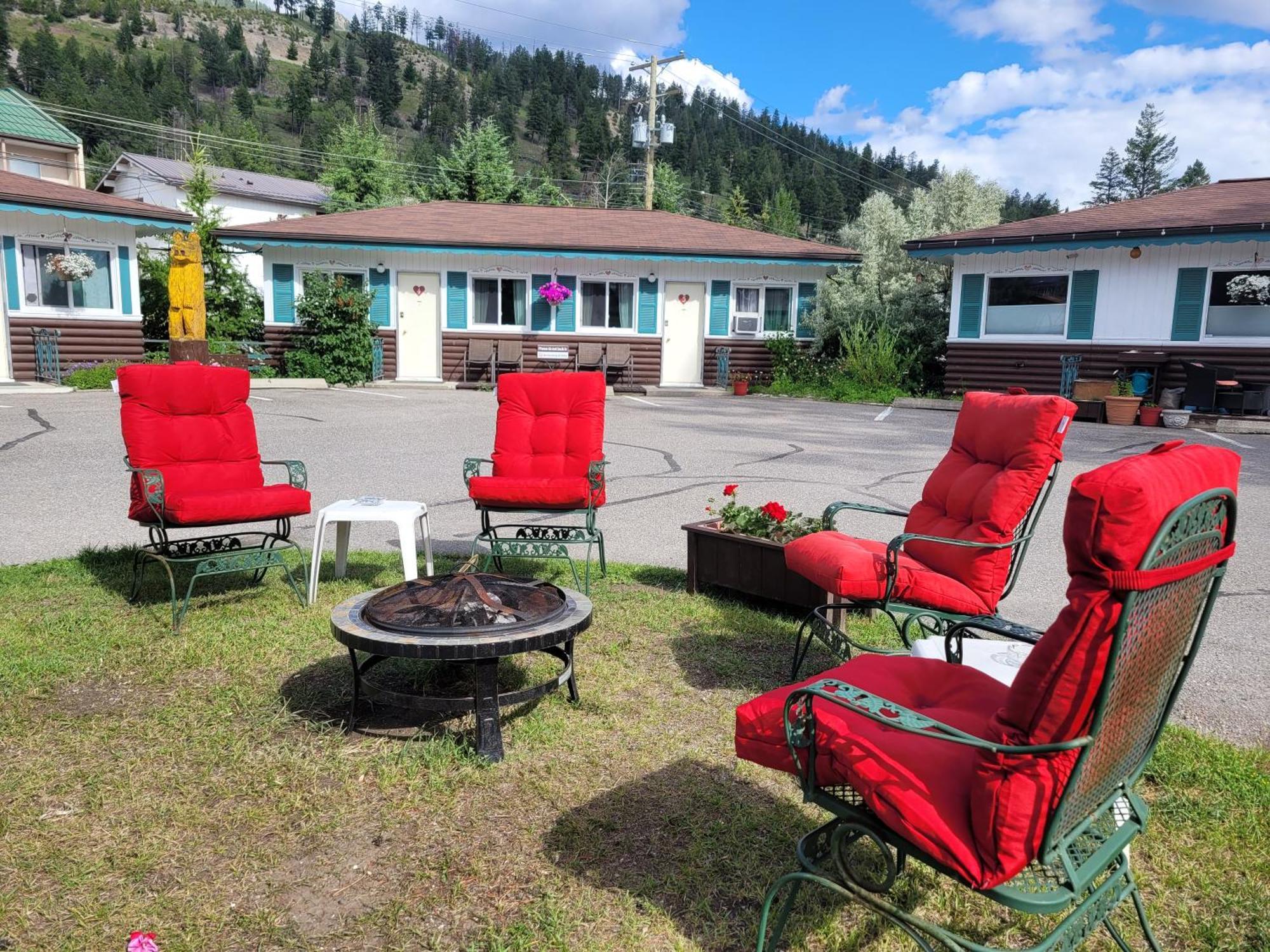 Lido Motel Radium Hot Springs Εξωτερικό φωτογραφία